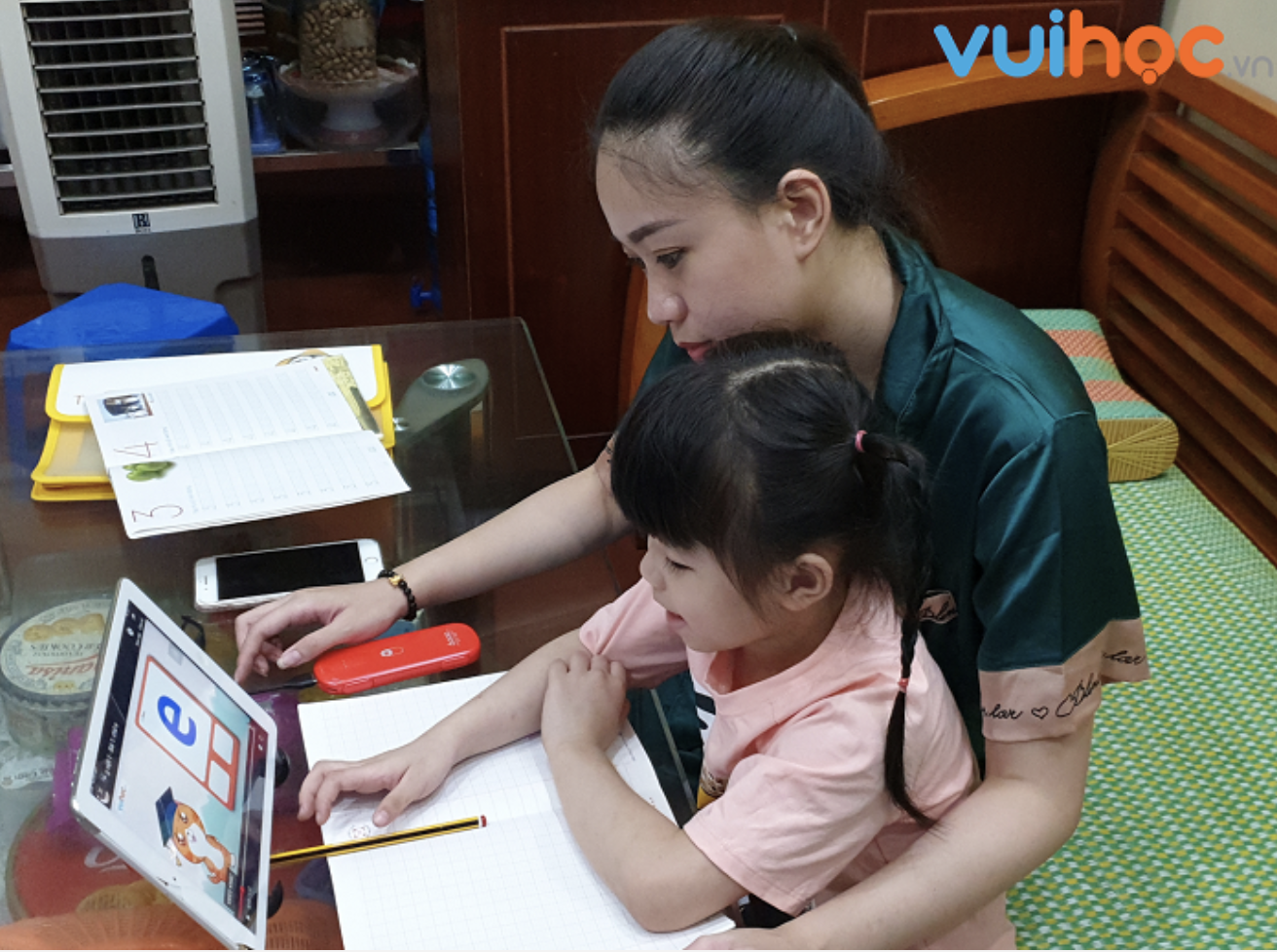 Học Online Không Còn Là Cuộc Chiến: 5 Nguyên Tắc Giao Tiếp Tích Cực 